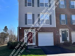 8841 Howland Pl, Bristow, VA 20136