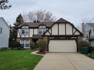 1346 Gail Dr, Buffalo Grove, IL