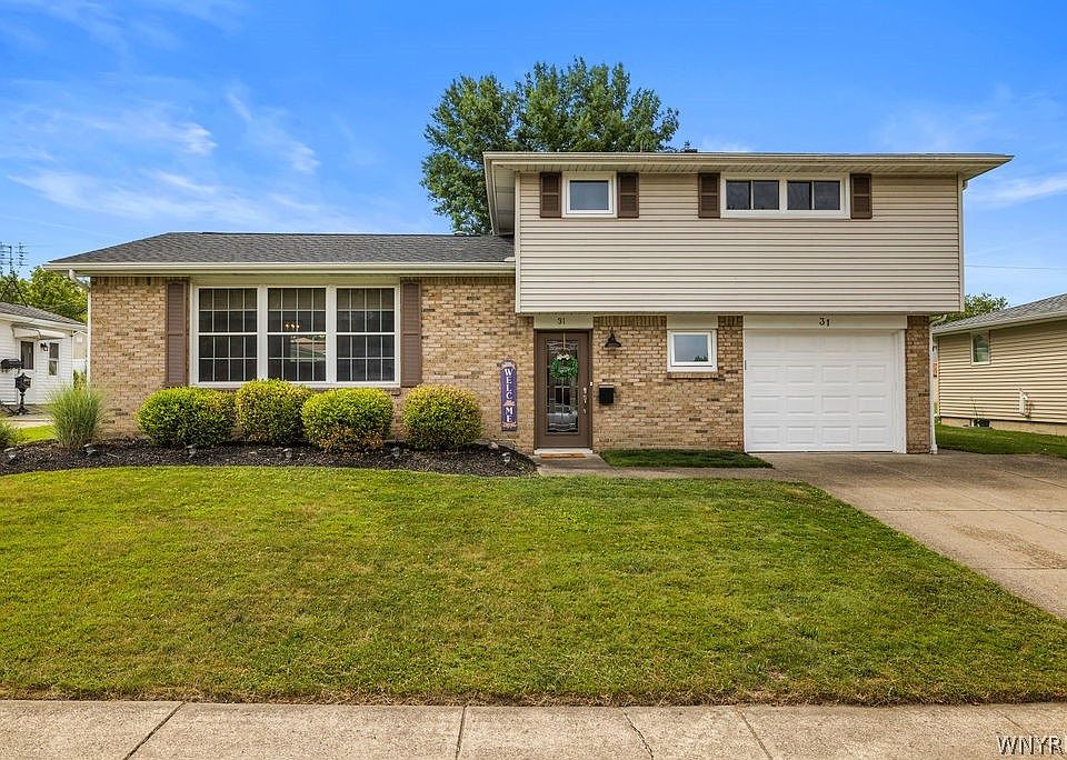 1st image of 31 Christopher Dr