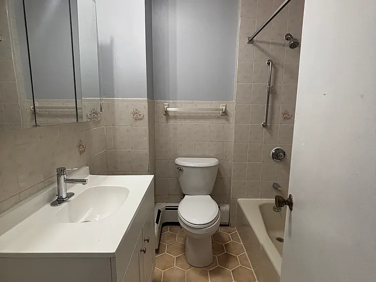72-74 Judson St #2 — Photo 5