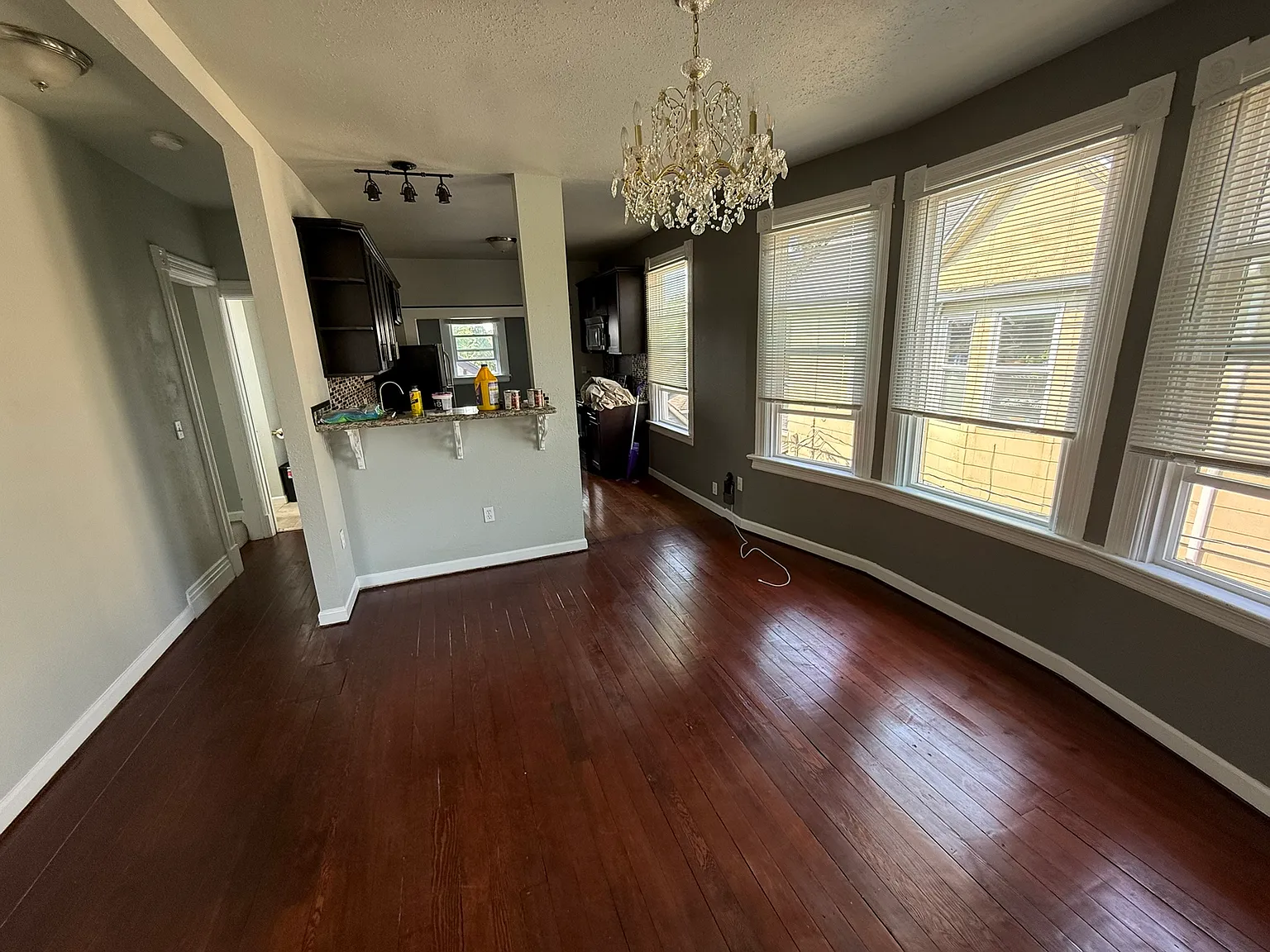 3 bed, 1.5 bath, 1133 sqft, $2,500 — Photo 1