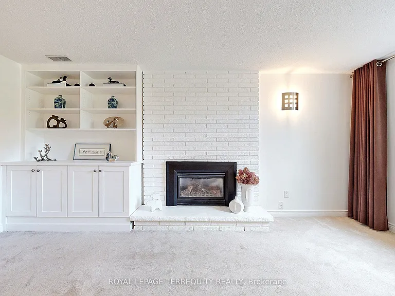 2055 Waters Edge Dr — Photo 20