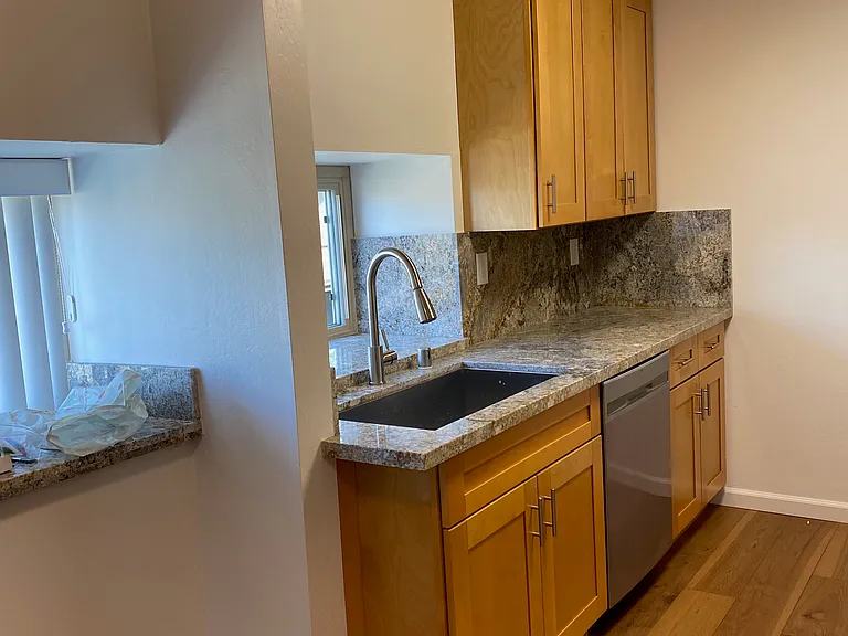 645 Rollins Rd #2 — Photo 6
