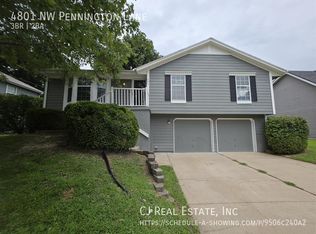 4801 NW Pennington Ln, Blue Springs, MO 64015