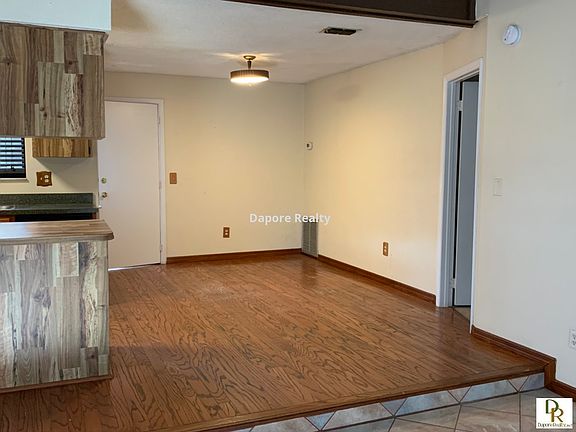 3rd image of 303 Hidden Lake Dr