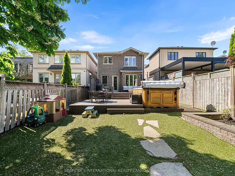 200 Donlea Dr — Photo 46