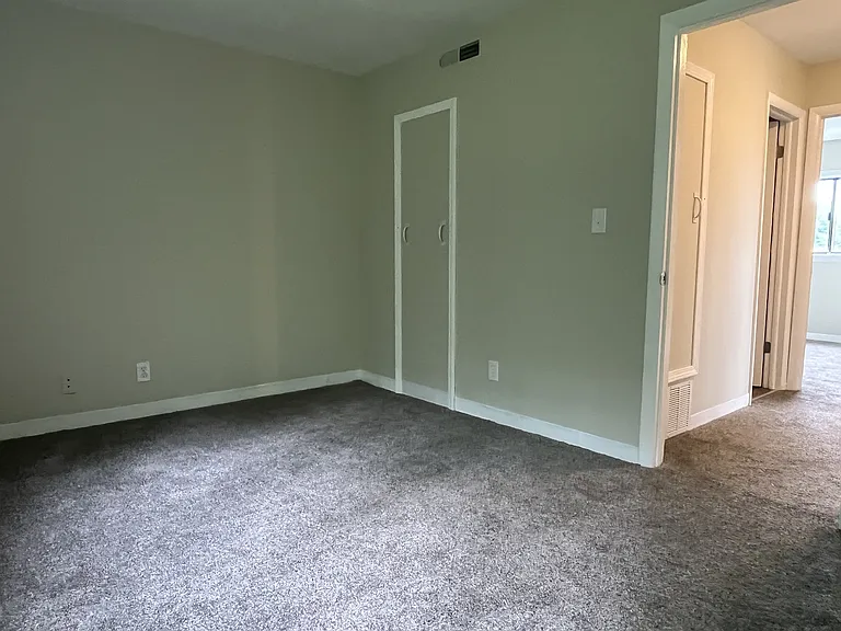 533 Saint Marys Dr — Photo 10