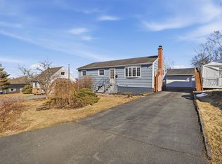 26 Woodcrest Ave, Halifax, NS B3R 1C4