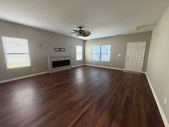 4th image of 6079 Shamrock Green Dr
