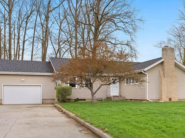 2224 Wayside Dr, Fort Wayne, IN 46818