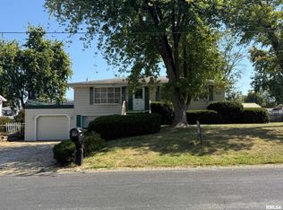 405 S Summit Dr, Washington, IL