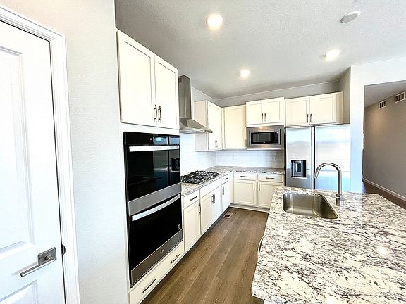 5th image of 1733 Dancing Cattail Dr