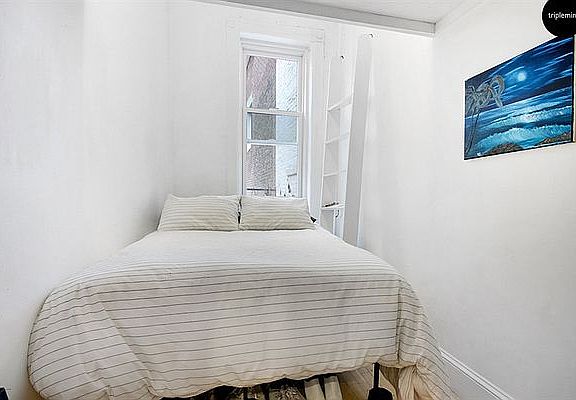 5th image of 115 W 78th St APT 3R