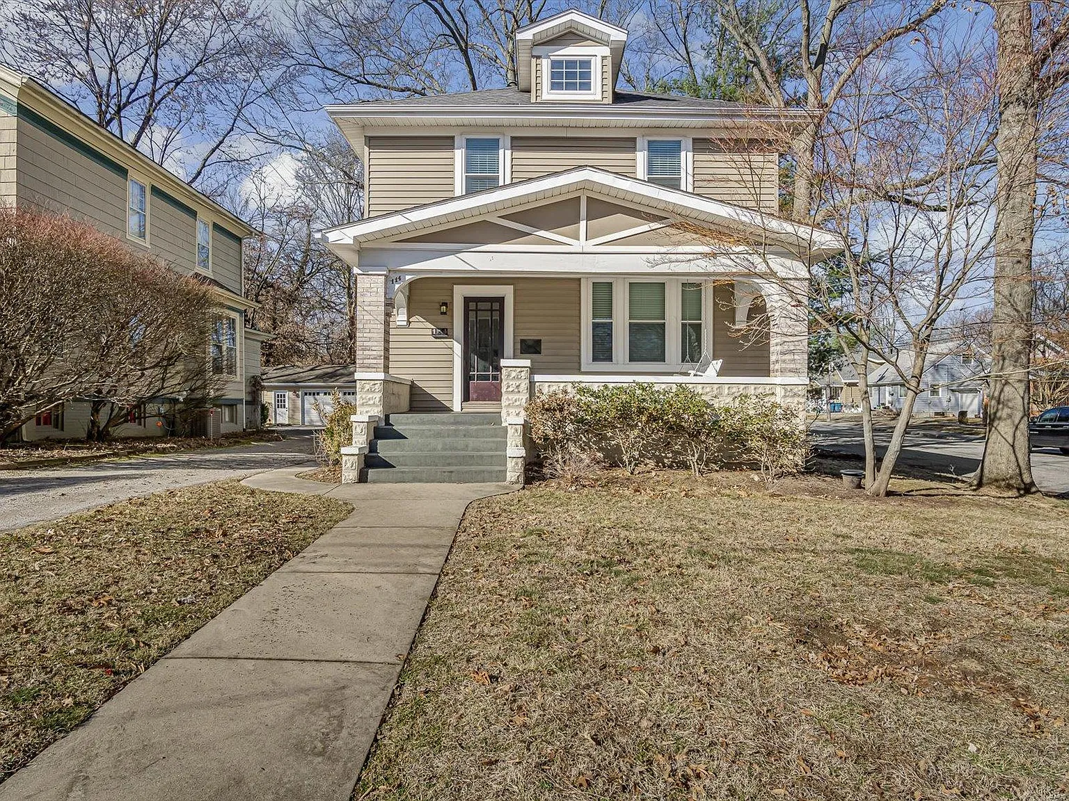 114 Elm St photo 1