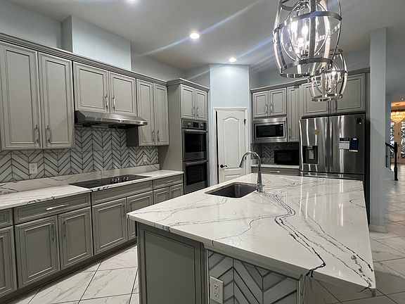 2nd image of 7501 Lupine Dr