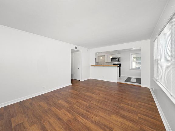 5th image of 6621 W 173rd Pl