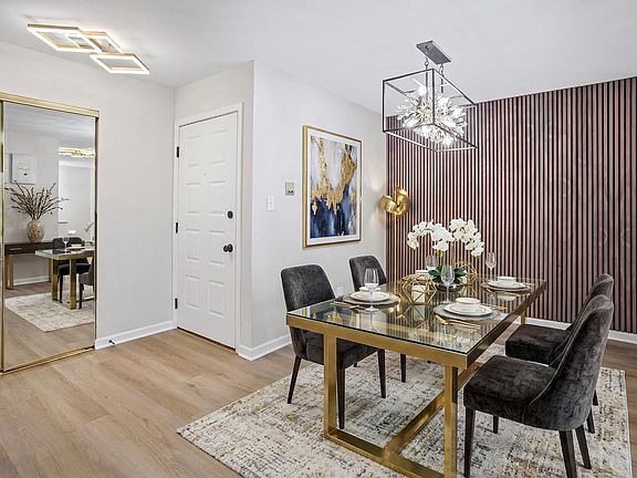 3rd image of 1454 N Elmhurst Rd APT 102B