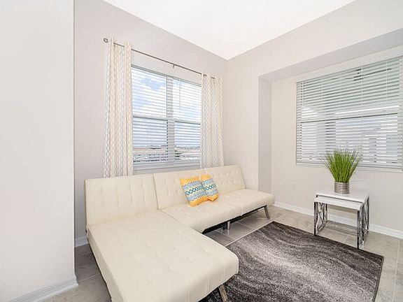3rd image of 3121 Paradox Cir #406