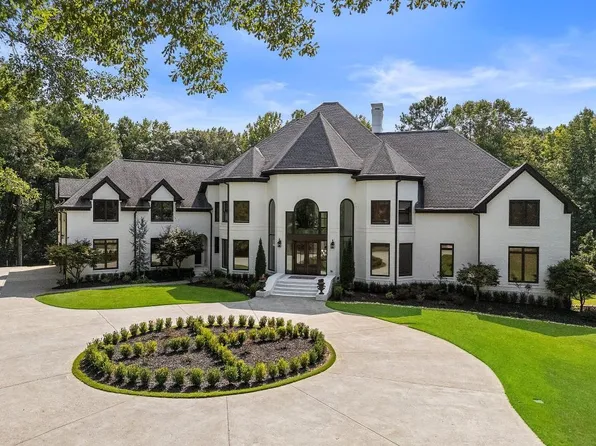 330 Longvue Ct, Johns Creek, GA 30097