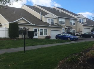 93 Courtyard Dr, Carlisle, PA 17013