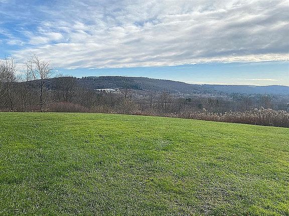 5th image of 61 Edelweiss Ln