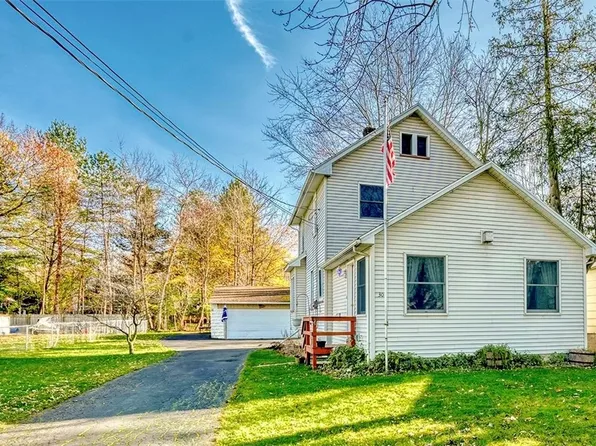 30 Elm St, Fairport, NY 14450