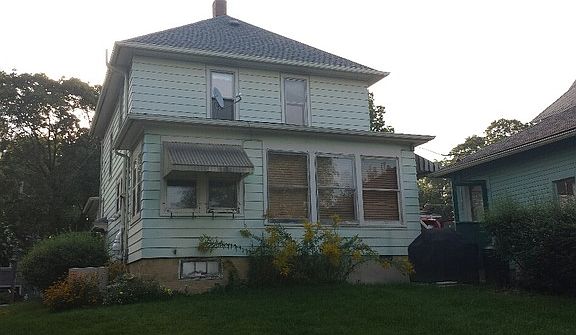 2nd image of 520 Austin Ave