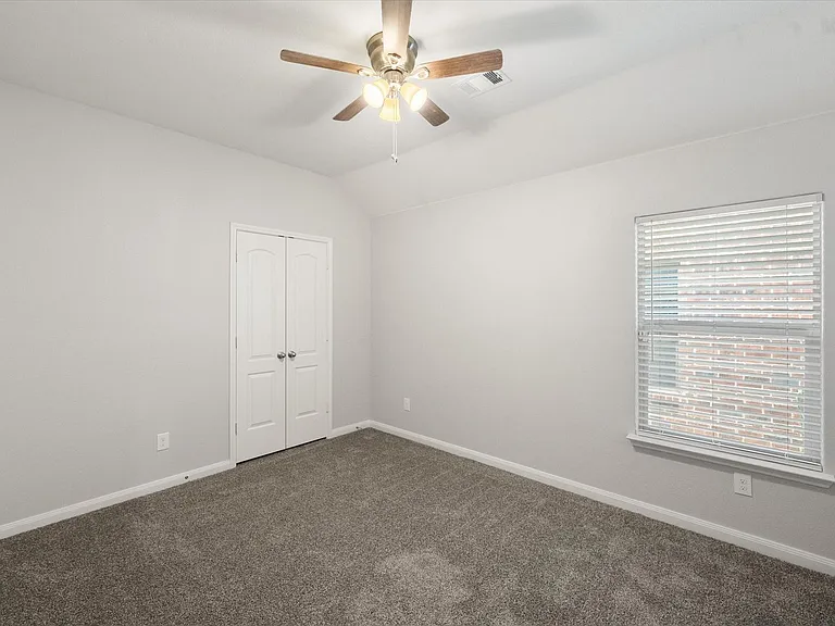 4004 Millau Ln — Photo 20