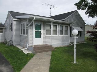 218 W 1st St, Stanton, MI 48888