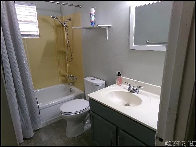 814 N G St — Photo 21
