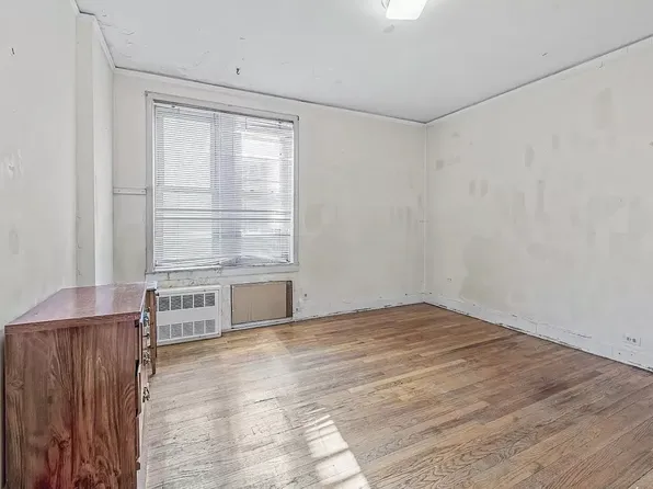 43-10 48th Avenue image 10 of 12