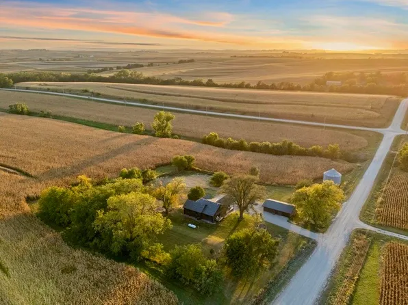 30135 Dogwood Rd, Treynor, IA 51575
