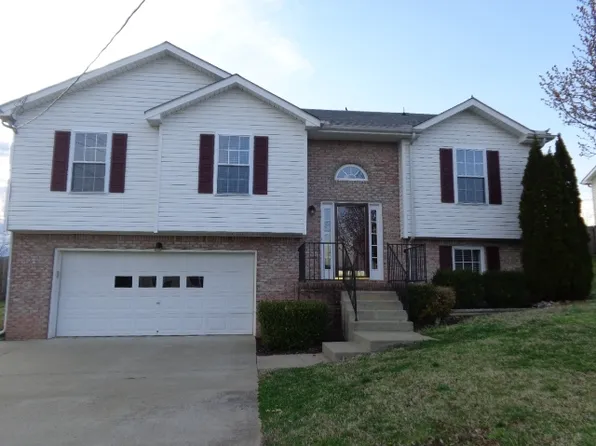 1484 Buchanon Dr, Clarksville, TN 37042
