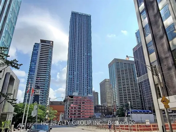 1 Yorkville Ave, Toronto, ON