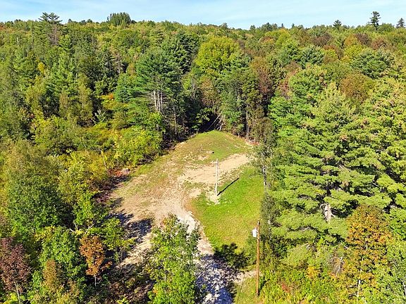 4th image of 836 Farmington Falls Road