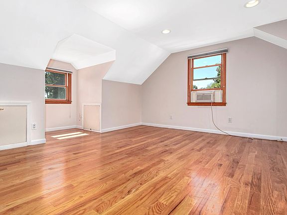 Spacious And Bright Living Room