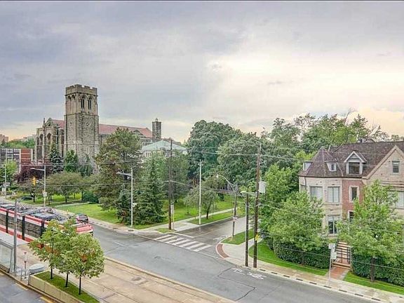 5th image of 223 Saint Clair Ave W #311