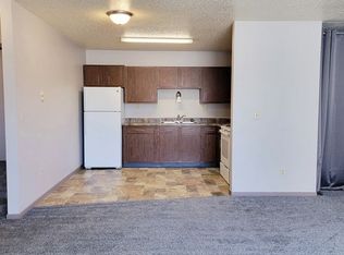 525 3rd St SW APT 104, Jamestown, ND 58401