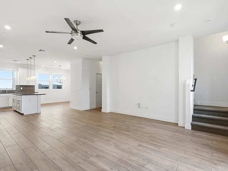 820 N 8th Ave #24 — Photo 12