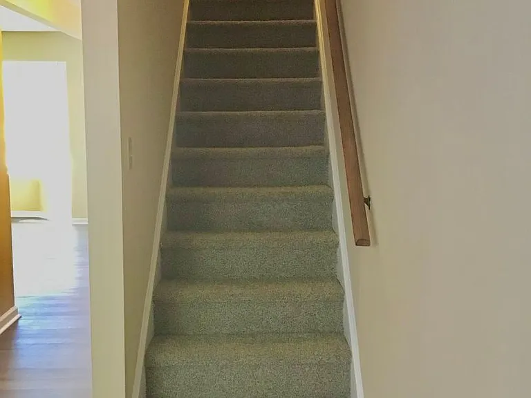 1660 Skiffes Creek Cir — Photo 16