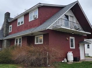 37 Riverside Dr, Fallsburg, NY 12733