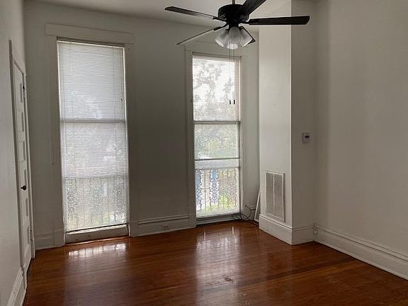 2nd image of 1636B Peniston St #B