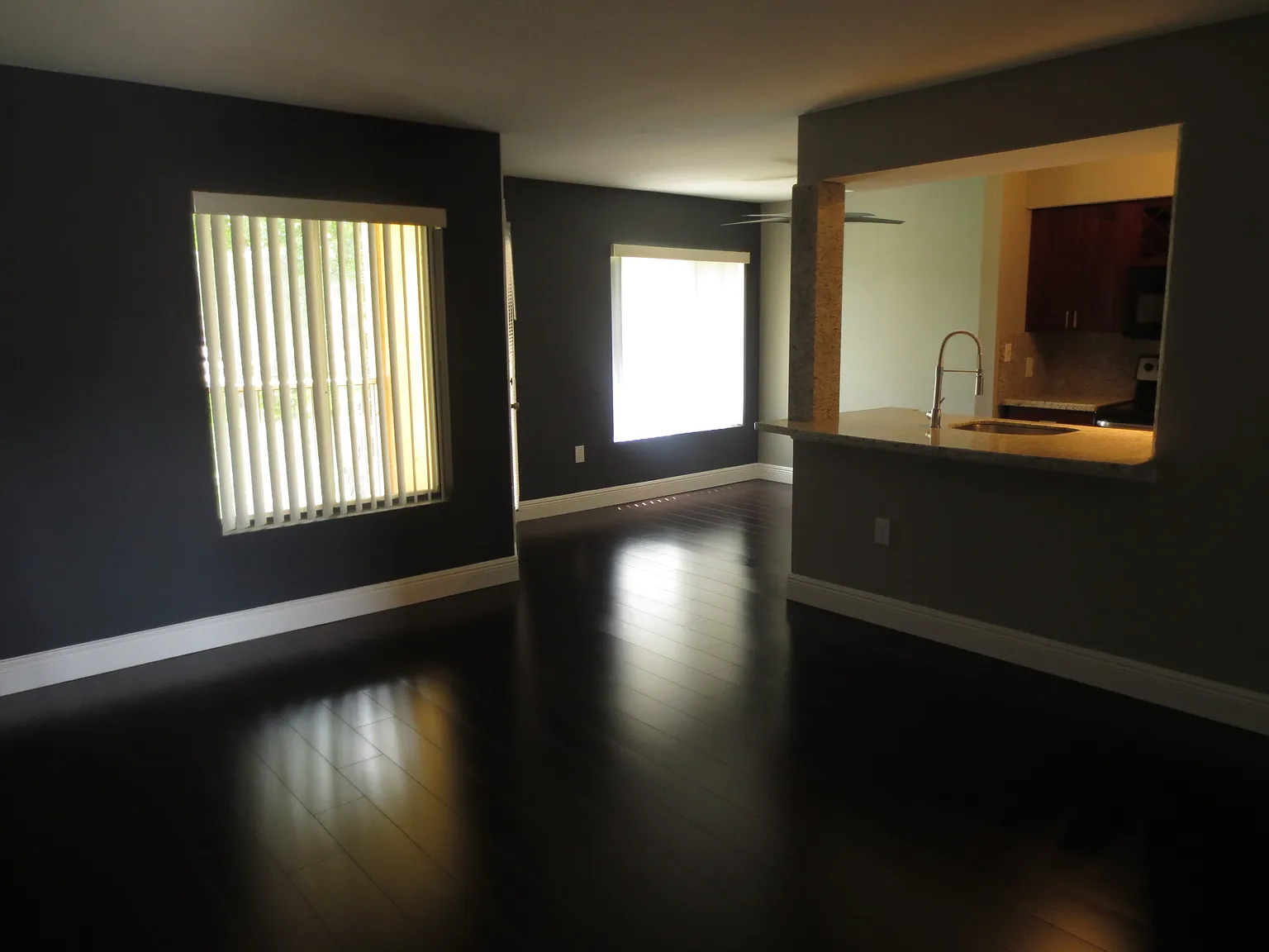 Sailboat Pointe 2405 #1211 — Photo 1