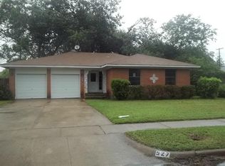 527 Lindenwood Dr, Lancaster, TX 75134