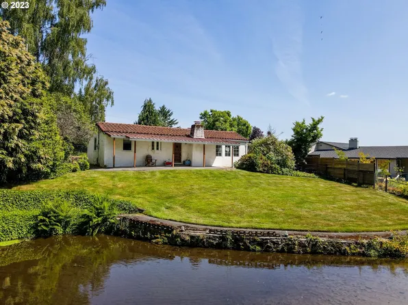 2306 SE 102nd Ct, Vancouver, WA 98664