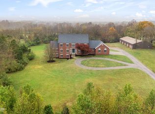 1110 S English Station Rd, Louisville, KY 40299