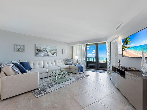 2nd image of 440 Seaview Ct APT 1901