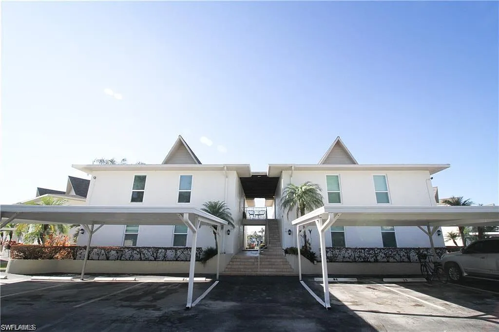 2 bed, 2.0 bath, 1550 sqft, $7,500 — Photo 1