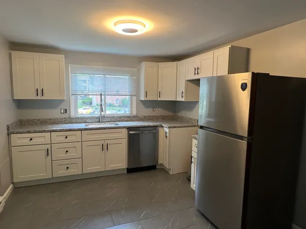 177 Crescent St, 177 Crescent St APT 14, Shrewsbury, MA 01545