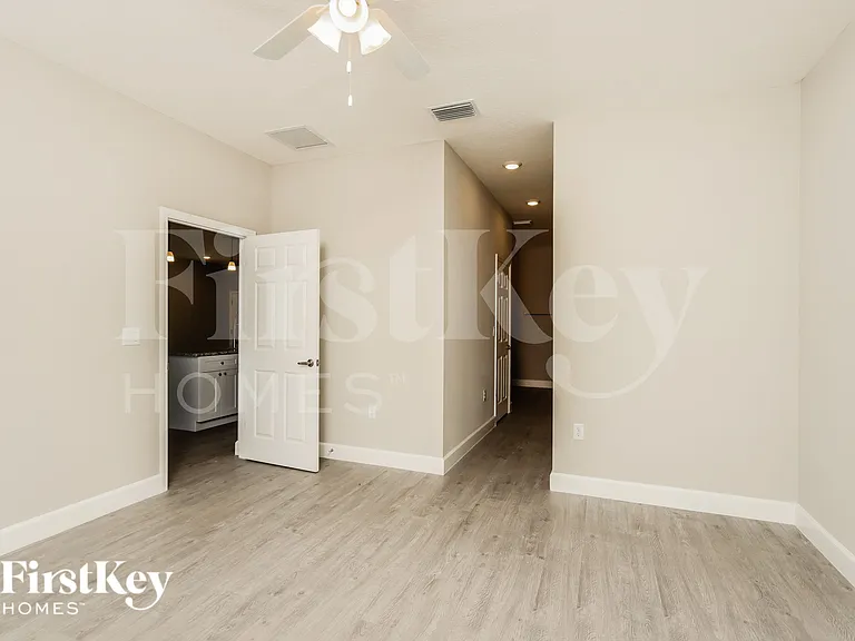 755 Darby Ave SW — Photo 8